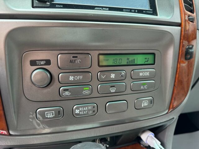 Серый Тойота Ленд Крузер 100, объемом двигателя 4.7 л и пробегом 390 тыс. км за 14990 $, фото 28 на Automoto.ua