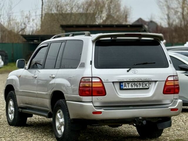Серый Тойота Ленд Крузер 100, объемом двигателя 4.7 л и пробегом 390 тыс. км за 11650 $, фото 2 на Automoto.ua