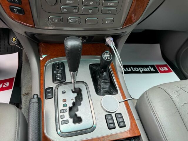 Серый Тойота Ленд Крузер 100, объемом двигателя 4.7 л и пробегом 390 тыс. км за 14990 $, фото 26 на Automoto.ua