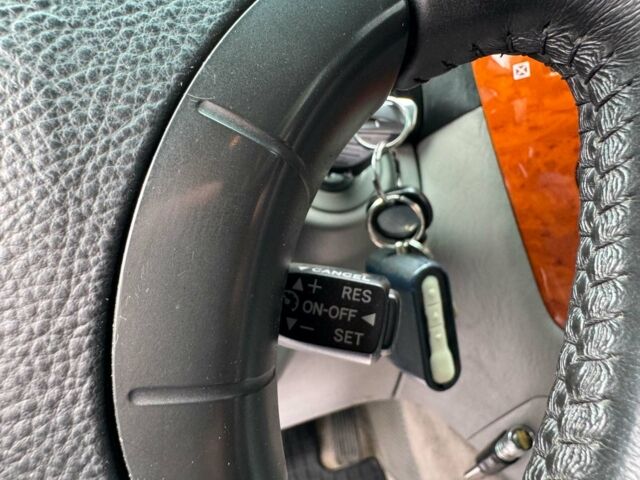 Серый Тойота Ленд Крузер 100, объемом двигателя 4.7 л и пробегом 390 тыс. км за 14990 $, фото 31 на Automoto.ua