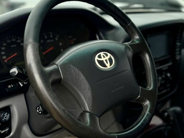 Серый Тойота Ленд Крузер 100, объемом двигателя 4.7 л и пробегом 390 тыс. км за 11650 $, фото 6 на Automoto.ua