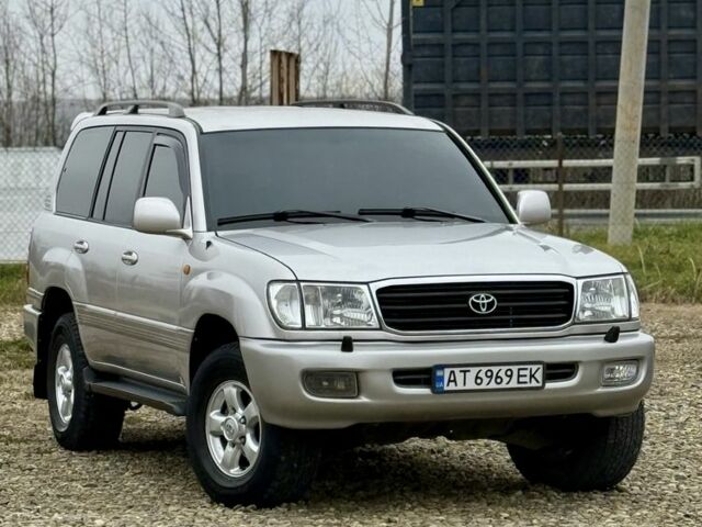 Серый Тойота Ленд Крузер 100, объемом двигателя 4.7 л и пробегом 390 тыс. км за 11650 $, фото 1 на Automoto.ua