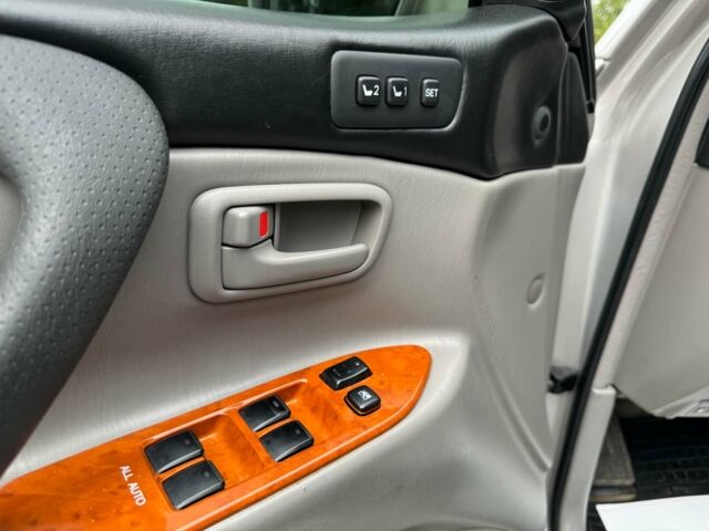 Серый Тойота Ленд Крузер 100, объемом двигателя 4.7 л и пробегом 390 тыс. км за 14990 $, фото 22 на Automoto.ua