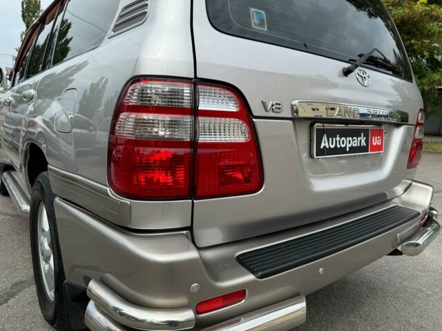 Серый Тойота Ленд Крузер 100, объемом двигателя 4.7 л и пробегом 390 тыс. км за 14990 $, фото 11 на Automoto.ua