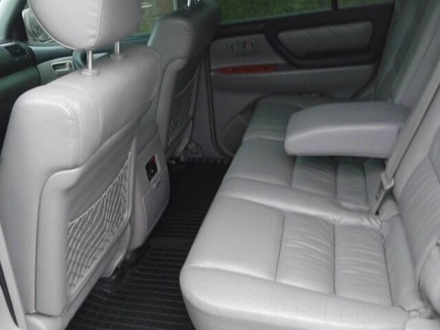 Серый Тойота Ленд Крузер 100, объемом двигателя 4.7 л и пробегом 291 тыс. км за 16199 $, фото 6 на Automoto.ua