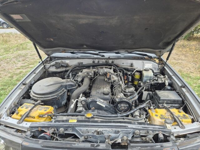 Серый Тойота Ленд Крузер 100, объемом двигателя 4.2 л и пробегом 453 тыс. км за 16500 $, фото 23 на Automoto.ua