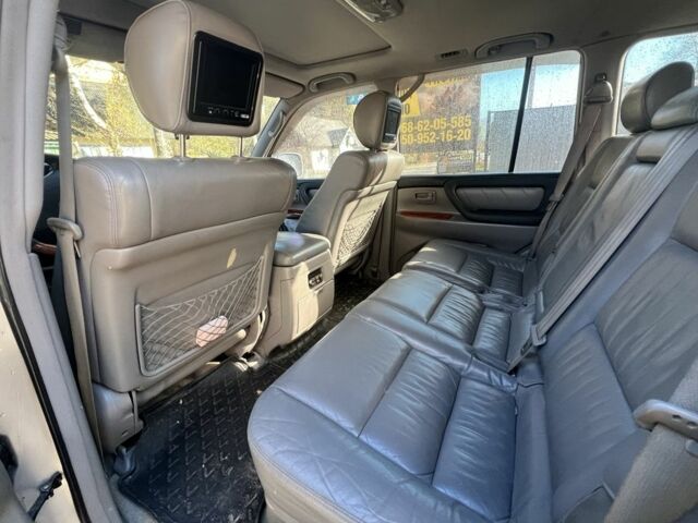 Серый Тойота Ленд Крузер 100, объемом двигателя 4.7 л и пробегом 370 тыс. км за 13500 $, фото 5 на Automoto.ua