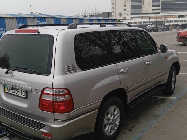 Серый Тойота Ленд Крузер 100, объемом двигателя 4.7 л и пробегом 291 тыс. км за 16199 $, фото 4 на Automoto.ua