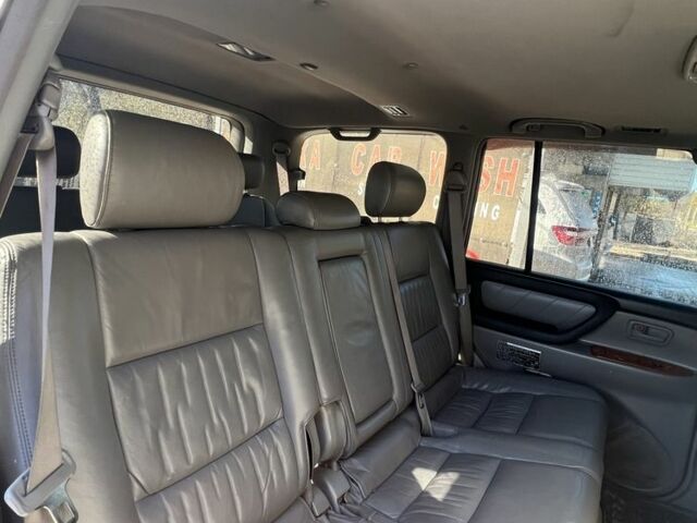 Серый Тойота Ленд Крузер 100, объемом двигателя 4.7 л и пробегом 370 тыс. км за 13500 $, фото 6 на Automoto.ua