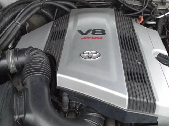 Серый Тойота Ленд Крузер 100, объемом двигателя 4.7 л и пробегом 291 тыс. км за 16199 $, фото 14 на Automoto.ua