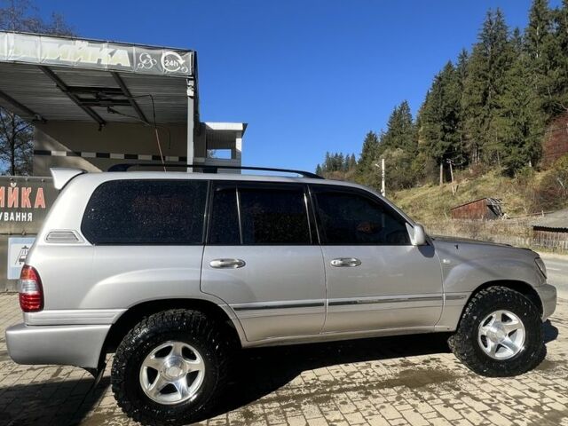 Серый Тойота Ленд Крузер 100, объемом двигателя 4.7 л и пробегом 370 тыс. км за 13500 $, фото 3 на Automoto.ua