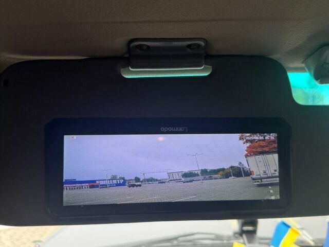 Серый Тойота Ленд Крузер 100, объемом двигателя 0 л и пробегом 275 тыс. км за 11300 $, фото 10 на Automoto.ua