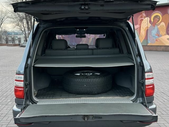 Сірий Тойота Ленд Крузер 100, об'ємом двигуна 4.7 л та пробігом 435 тис. км за 11999 $, фото 19 на Automoto.ua