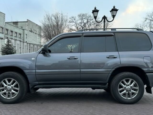 Серый Тойота Ленд Крузер 100, объемом двигателя 4.7 л и пробегом 440 тыс. км за 12500 $, фото 6 на Automoto.ua