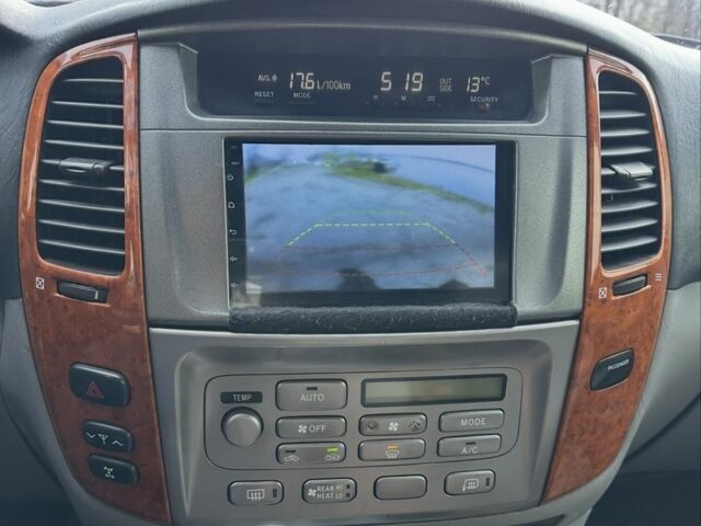 Серый Тойота Ленд Крузер 100, объемом двигателя 4.7 л и пробегом 440 тыс. км за 12500 $, фото 19 на Automoto.ua