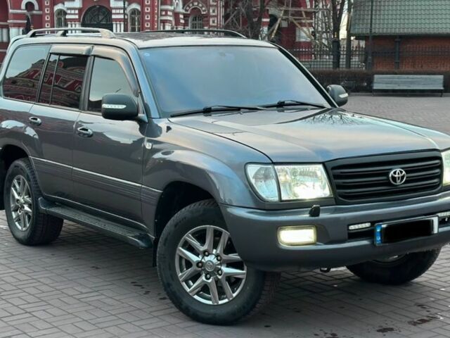 Сірий Тойота Ленд Крузер 100, об'ємом двигуна 4.7 л та пробігом 435 тис. км за 11999 $, фото 2 на Automoto.ua