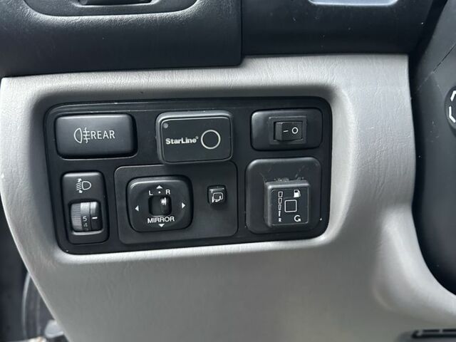 Сірий Тойота Ленд Крузер 100, об'ємом двигуна 4.7 л та пробігом 435 тис. км за 11999 $, фото 17 на Automoto.ua