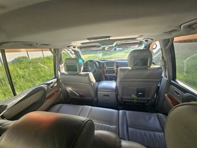 Серый Тойота Ленд Крузер 100, объемом двигателя 4.7 л и пробегом 265 тыс. км за 16700 $, фото 11 на Automoto.ua