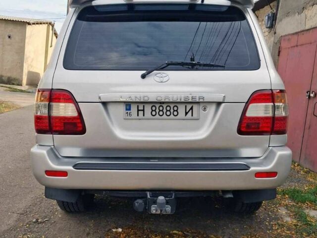 Серый Тойота Ленд Крузер 100, объемом двигателя 4.2 л и пробегом 363 тыс. км за 23500 $, фото 2 на Automoto.ua