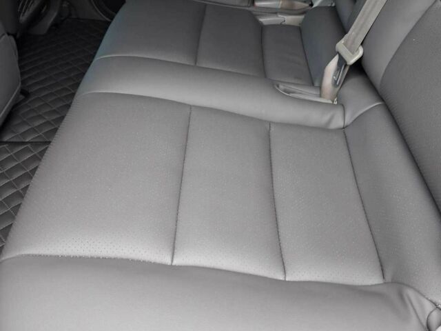 Серый Тойота Ленд Крузер 100, объемом двигателя 4.2 л и пробегом 363 тыс. км за 23500 $, фото 15 на Automoto.ua