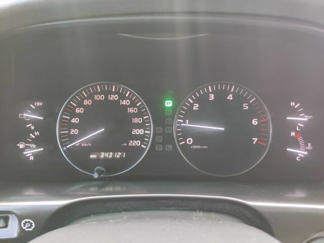 Серый Тойота Ленд Крузер 100, объемом двигателя 4.7 л и пробегом 343 тыс. км за 16900 $, фото 14 на Automoto.ua