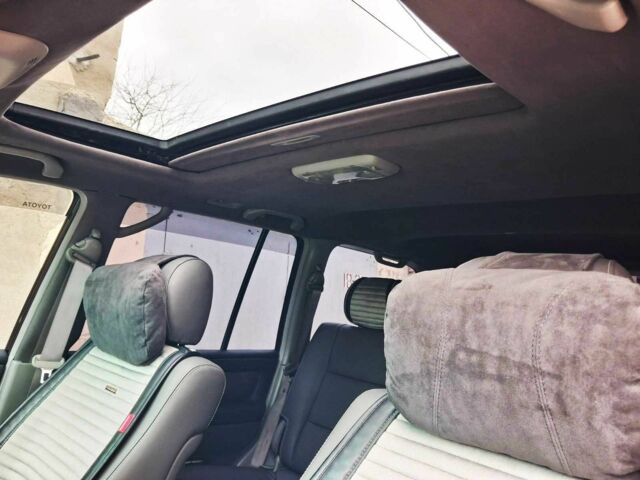 Серый Тойота Ленд Крузер 100, объемом двигателя 4.2 л и пробегом 363 тыс. км за 23500 $, фото 18 на Automoto.ua