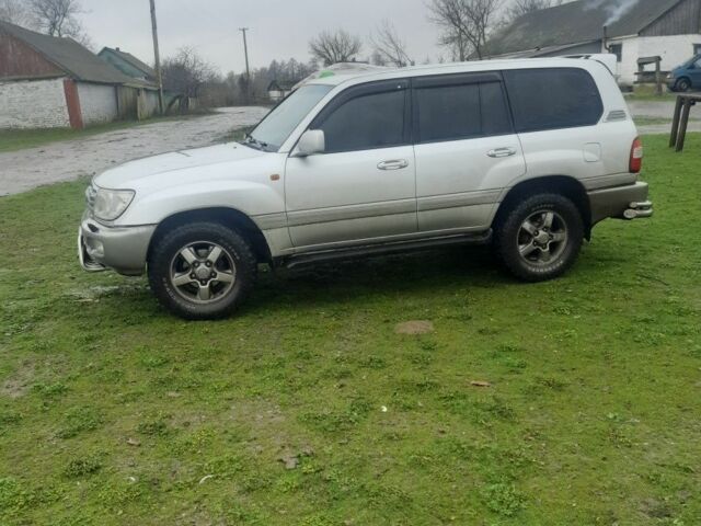 Сірий Тойота Ленд Крузер 100, об'ємом двигуна 4 л та пробігом 377 тис. км за 10700 $, фото 1 на Automoto.ua