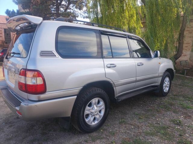 Серый Тойота Ленд Крузер 100, объемом двигателя 4.7 л и пробегом 343 тыс. км за 16900 $, фото 2 на Automoto.ua