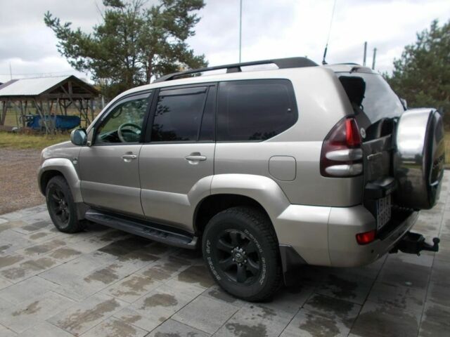 Серый Тойота Ленд Крузер 100, объемом двигателя 3 л и пробегом 270 тыс. км за 3200 $, фото 3 на Automoto.ua