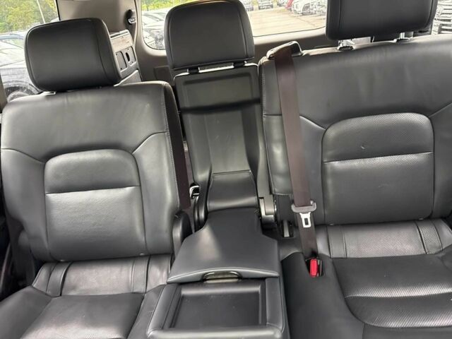 Серый Тойота Ленд Крузер 100, объемом двигателя 5.7 л и пробегом 42 тыс. км за 13000 $, фото 13 на Automoto.ua