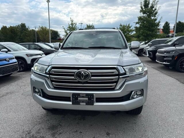 Серый Тойота Ленд Крузер 100, объемом двигателя 5.7 л и пробегом 42 тыс. км за 13000 $, фото 1 на Automoto.ua