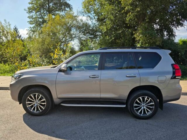 Серый Тойота Ленд Крузер 100, объемом двигателя 2.8 л и пробегом 12 тыс. км за 32000 $, фото 4 на Automoto.ua