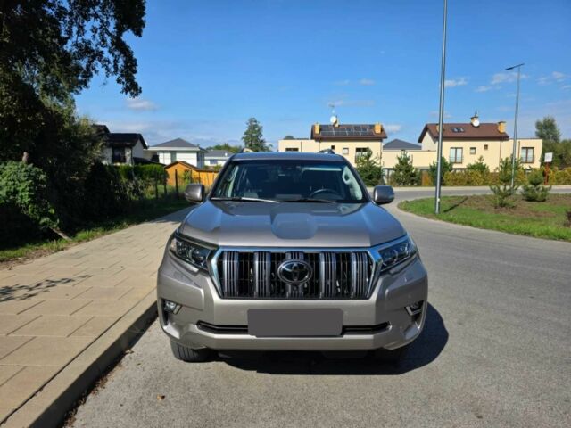 Серый Тойота Ленд Крузер 100, объемом двигателя 2.8 л и пробегом 12 тыс. км за 32000 $, фото 1 на Automoto.ua