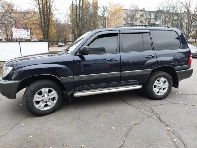 Синій Тойота Ленд Крузер 100, об'ємом двигуна 0 л та пробігом 300 тис. км за 11999 $, фото 4 на Automoto.ua