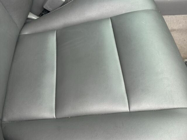 Синий Тойота Ленд Крузер 100, объемом двигателя 4.2 л и пробегом 225 тыс. км за 16000 $, фото 3 на Automoto.ua