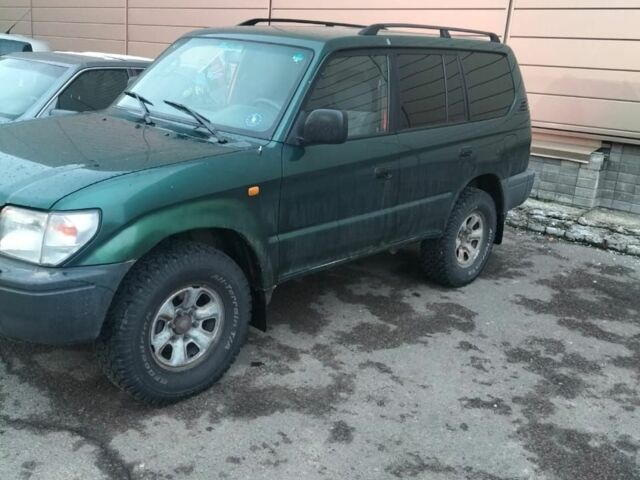 Зеленый Тойота Ленд Крузер 100, объемом двигателя 3 л и пробегом 440 тыс. км за 6000 $, фото 1 на Automoto.ua