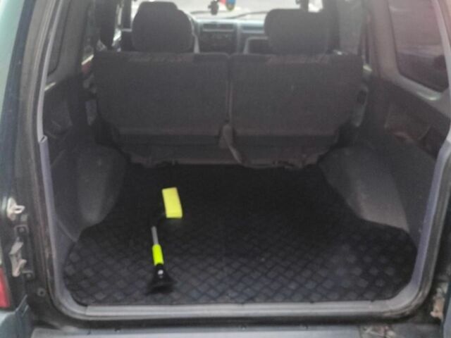 Зеленый Тойота Ленд Крузер 100, объемом двигателя 3 л и пробегом 440 тыс. км за 6000 $, фото 9 на Automoto.ua