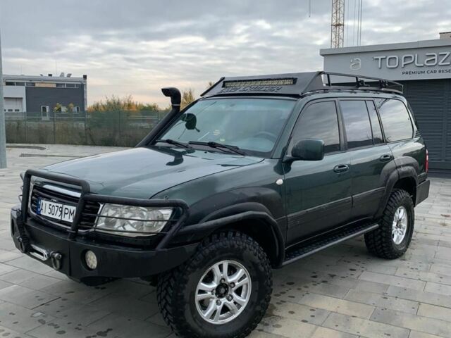 Зеленый Тойота Ленд Крузер 100, объемом двигателя 4.2 л и пробегом 460 тыс. км за 13999 $, фото 1 на Automoto.ua