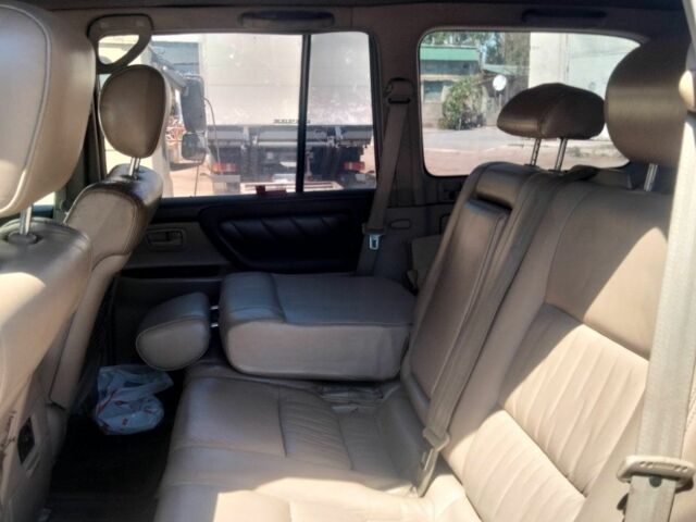 Зеленый Тойота Ленд Крузер 100, объемом двигателя 4.7 л и пробегом 300 тыс. км за 8600 $, фото 1 на Automoto.ua