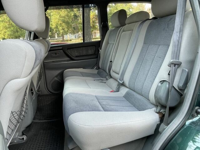 Зеленый Тойота Ленд Крузер 100, объемом двигателя 4.2 л и пробегом 366 тыс. км за 13500 $, фото 8 на Automoto.ua