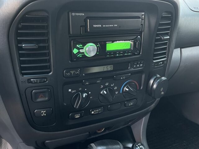 Зеленый Тойота Ленд Крузер 100, объемом двигателя 4.2 л и пробегом 366 тыс. км за 13500 $, фото 13 на Automoto.ua