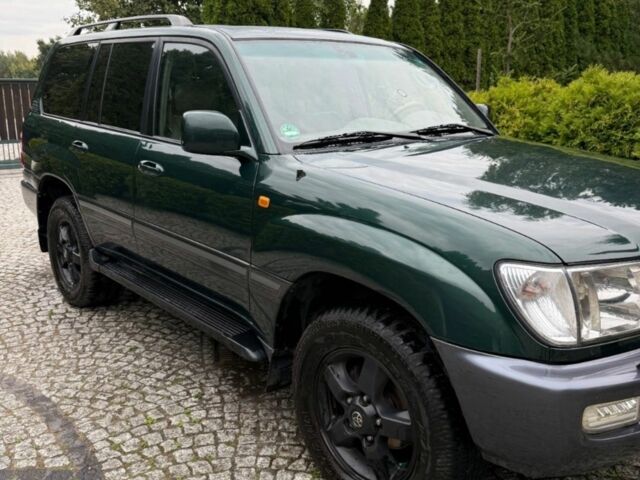 Зеленый Тойота Ленд Крузер 100, объемом двигателя 0 л и пробегом 327 тыс. км за 3300 $, фото 2 на Automoto.ua