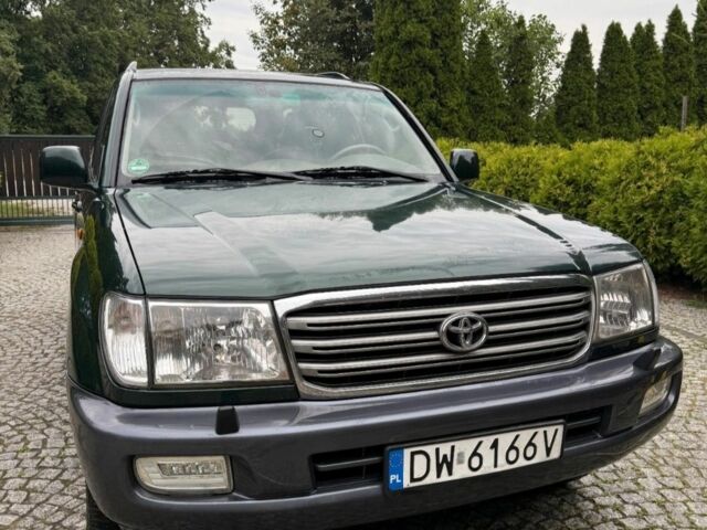 Зеленый Тойота Ленд Крузер 100, объемом двигателя 0 л и пробегом 327 тыс. км за 3300 $, фото 1 на Automoto.ua