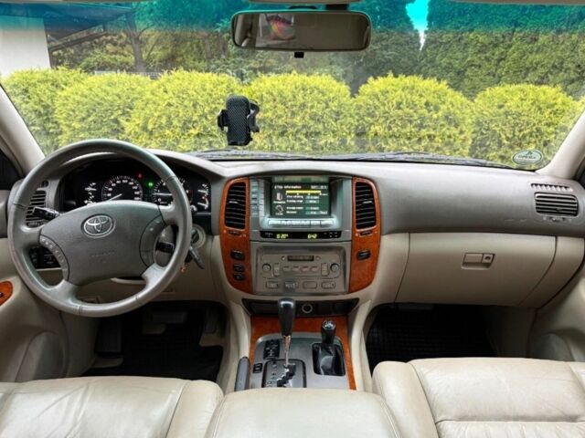 Зеленый Тойота Ленд Крузер 100, объемом двигателя 0 л и пробегом 327 тыс. км за 3300 $, фото 12 на Automoto.ua