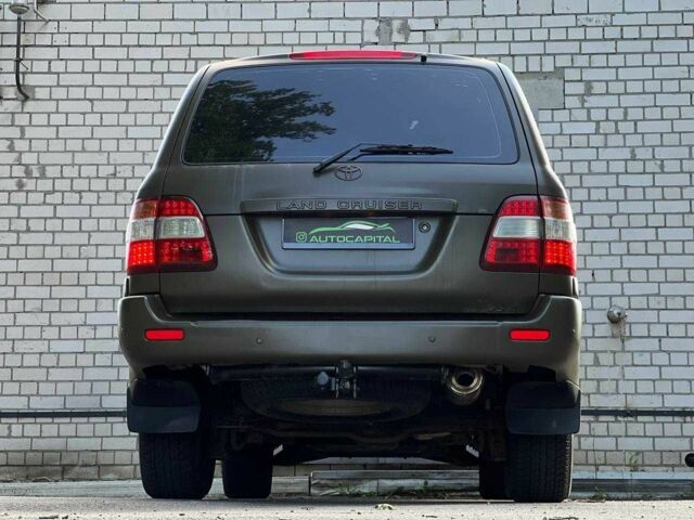 Зелений Тойота Ленд Крузер 100, об'ємом двигуна 4.2 л та пробігом 618 тис. км за 14490 $, фото 7 на Automoto.ua