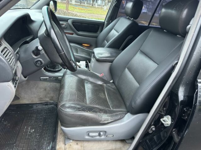 Черный Тойота Ленд Крузер 105, объемом двигателя 0 л и пробегом 350 тыс. км за 24990 $, фото 9 на Automoto.ua