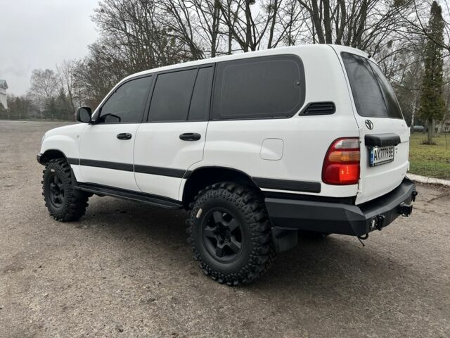 Серый Тойота Ленд Крузер 105, объемом двигателя 4.5 л и пробегом 210 тыс. км за 23000 $, фото 8 на Automoto.ua