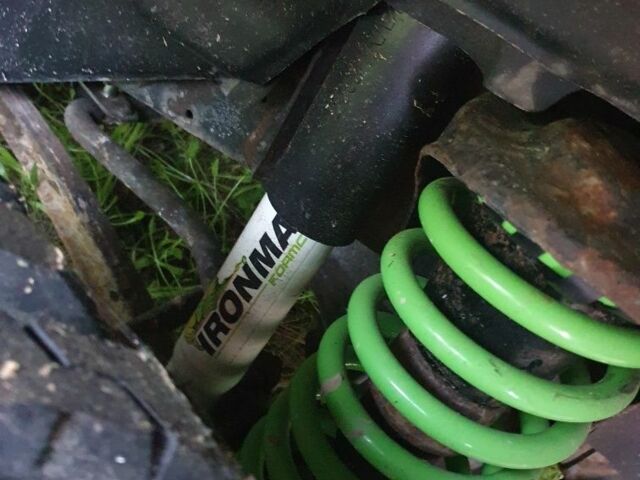 Серый Тойота Ленд Крузер 105, объемом двигателя 4.2 л и пробегом 280 тыс. км за 24900 $, фото 4 на Automoto.ua