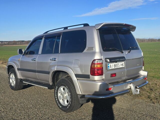 Сірий Тойота Ленд Крузер 105, об'ємом двигуна 4.2 л та пробігом 231 тис. км за 25000 $, фото 1 на Automoto.ua