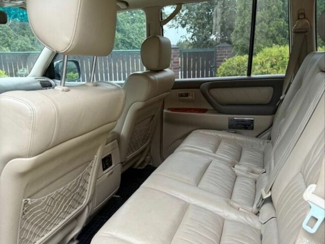 Зеленый Тойота Ленд Крузер 105, объемом двигателя 4.2 л и пробегом 265 тыс. км за 3300 $, фото 6 на Automoto.ua